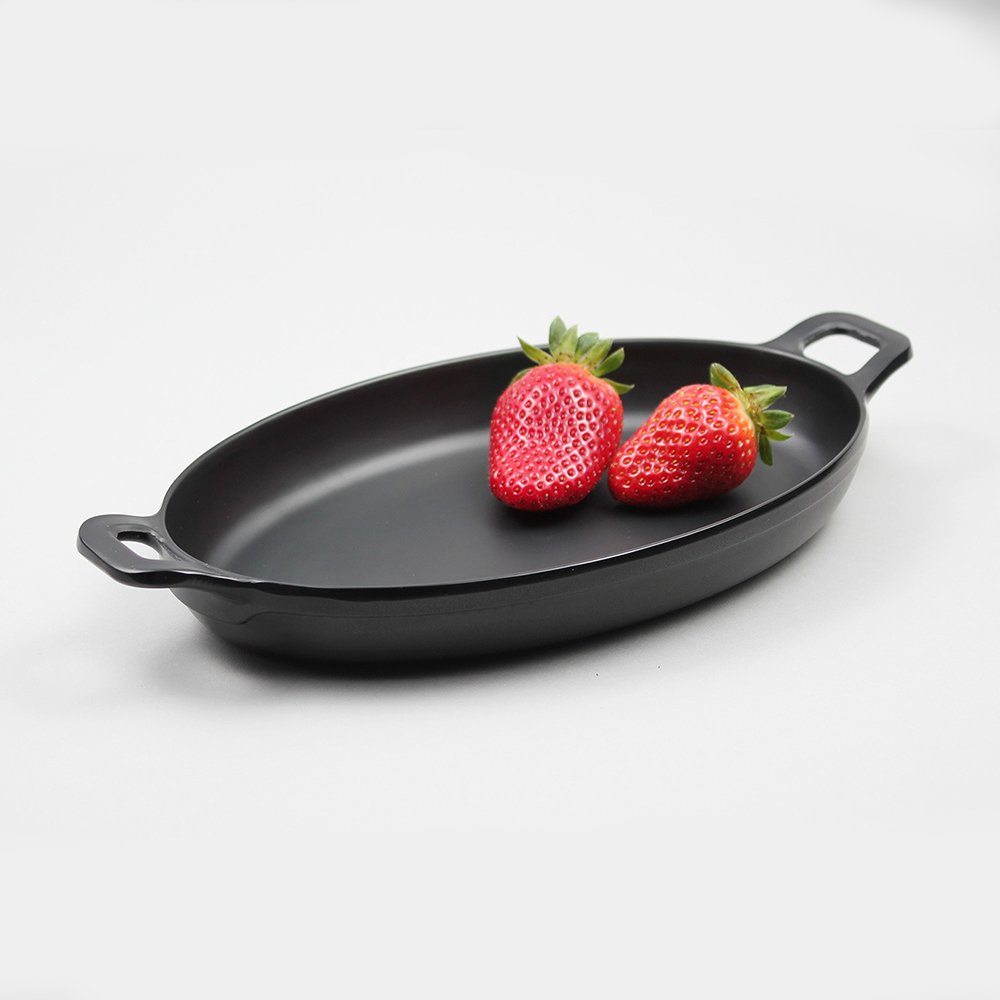 מחבת אובלי 26 ס"מ + ידיות מלמין שחור להגשה