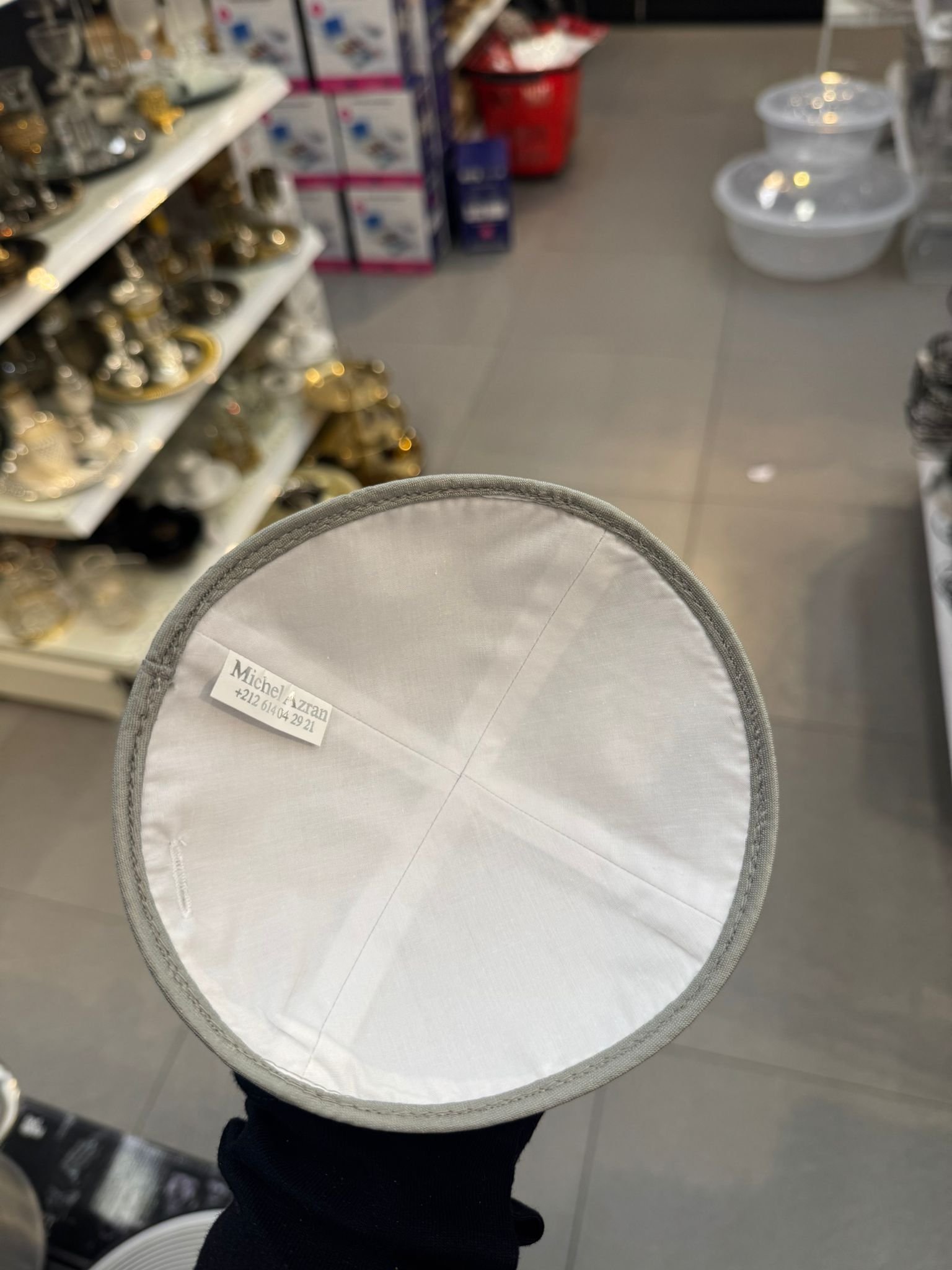 כיפה קטיפה מרוקאית (לילדים) 14 ס״מ – אפור ׳האש שלי' כתוביות רוז גולד