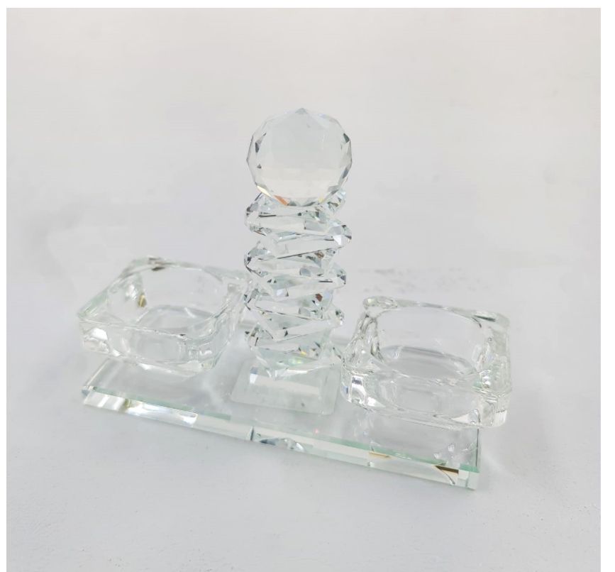 מלחיה פתוחה - קריסטל פרמידה שקוף