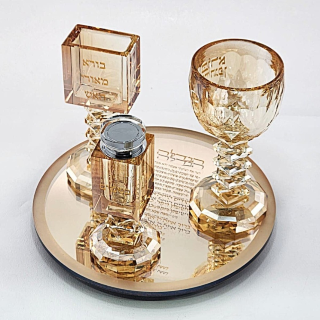סט הבדלה - קריסטל פרמידה אמבר מגש עם ברכה