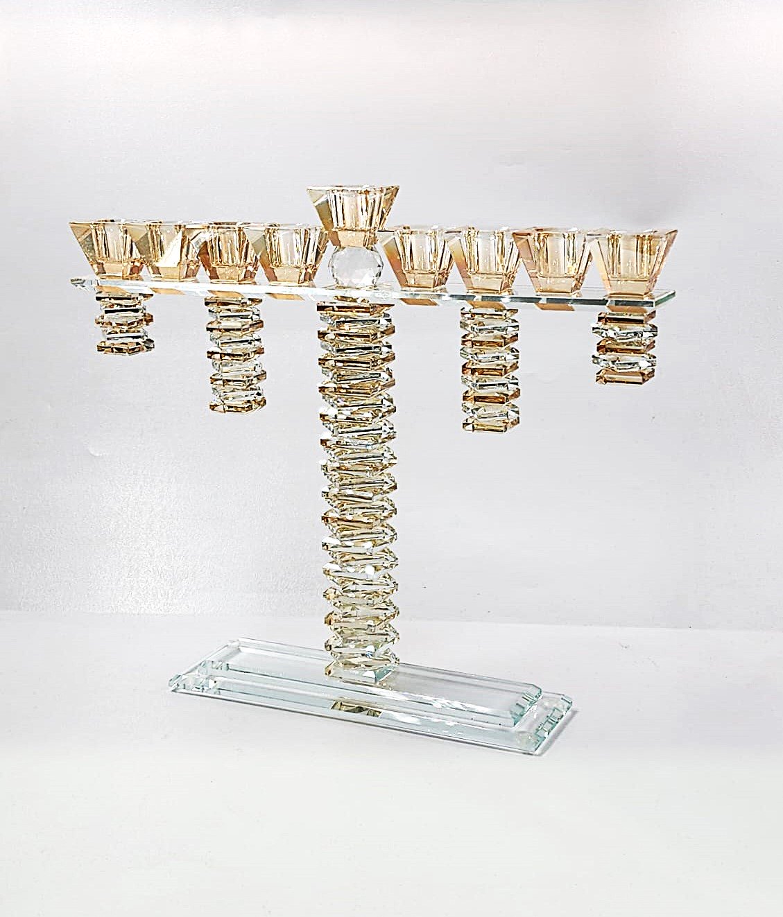 חנוכיה קריסטל - פירמידה זהב אמבר נטיפים 33X36 ס"מ