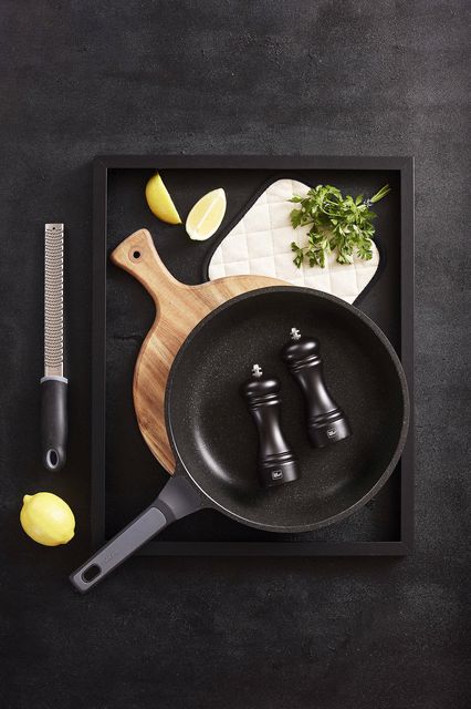 מחבת 24 ס"מ BLACKBERRY אפור כהה