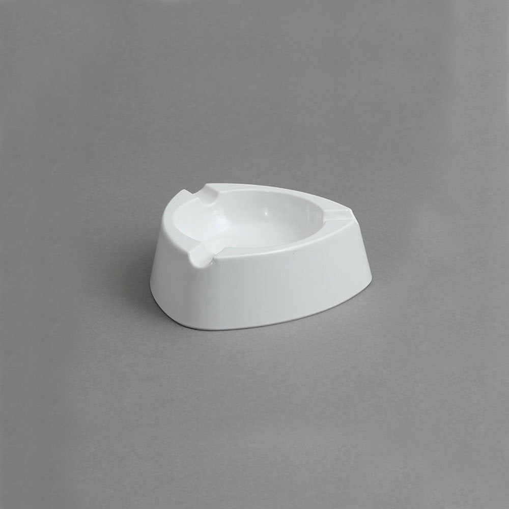 מאפרה משולשת 10.5 ס"מ מלמין לבן