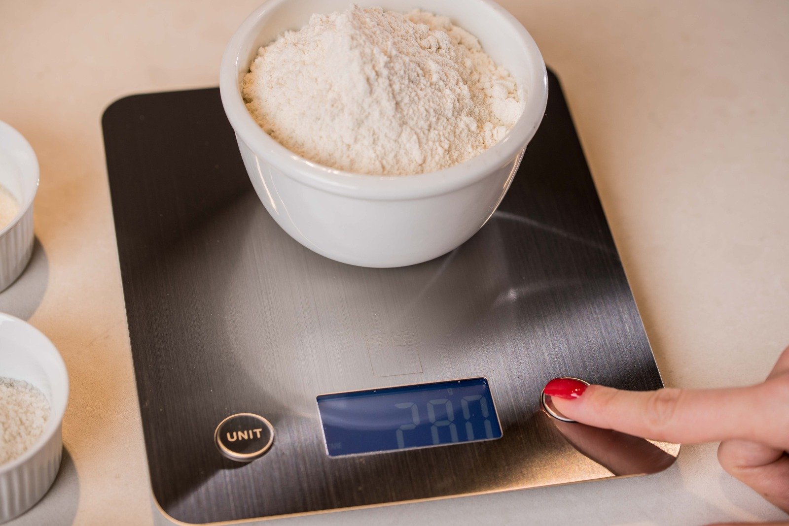 משקל מטבח דיגיטלי 5 קילו FREE