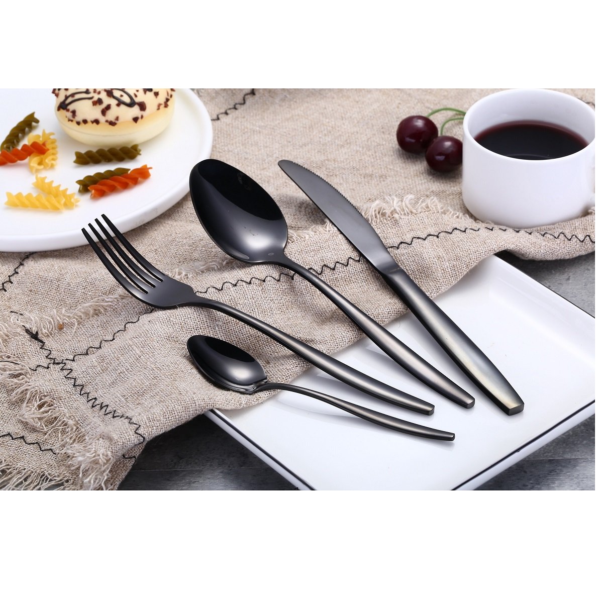 סט סכו"ם שחור מבריק 24 חלקים - דגם יהב מבית מכסף