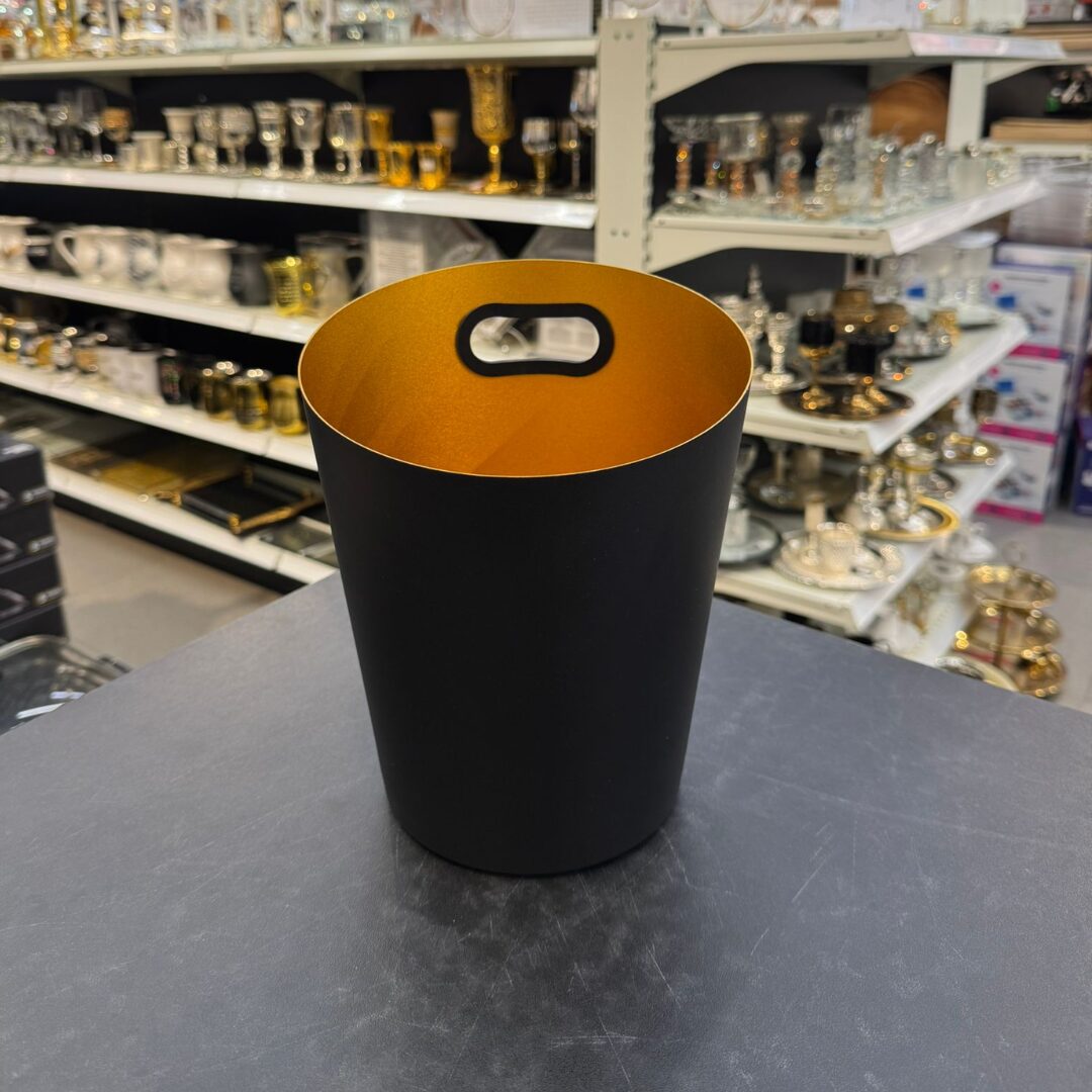 שמפניירה שחורה