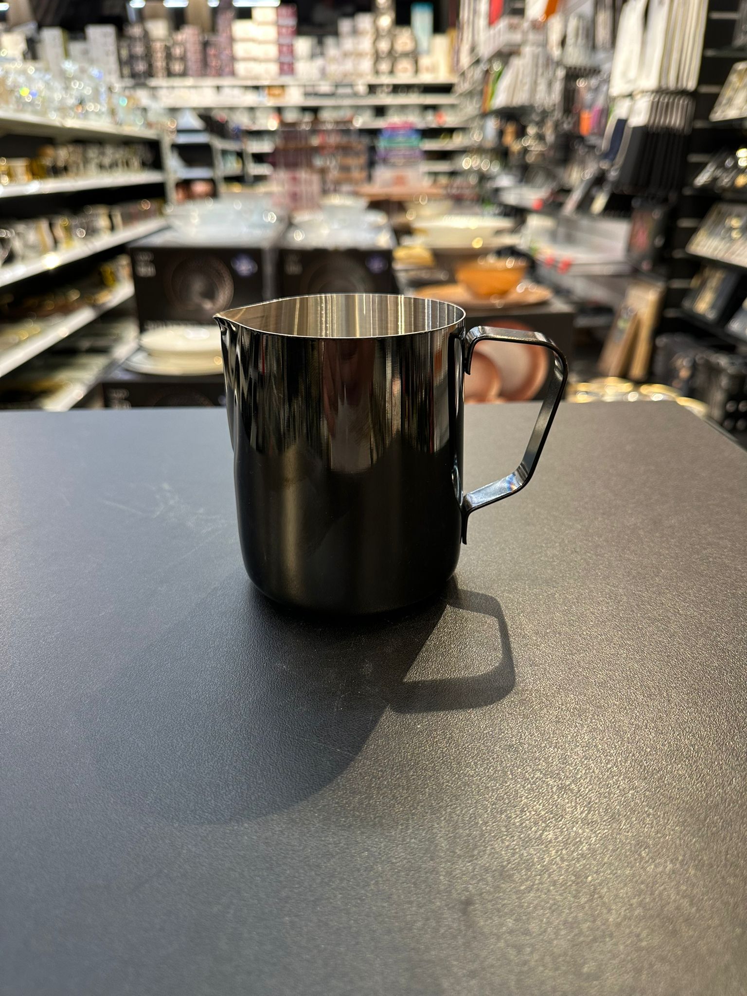 כד הקצפה - נירוסטה שחורה 600 מ״ל