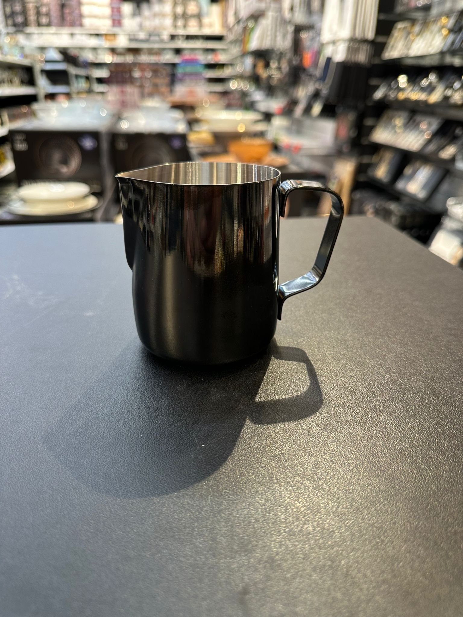 כד הקצפה - נירוסטה שחורה 350 מ״ל