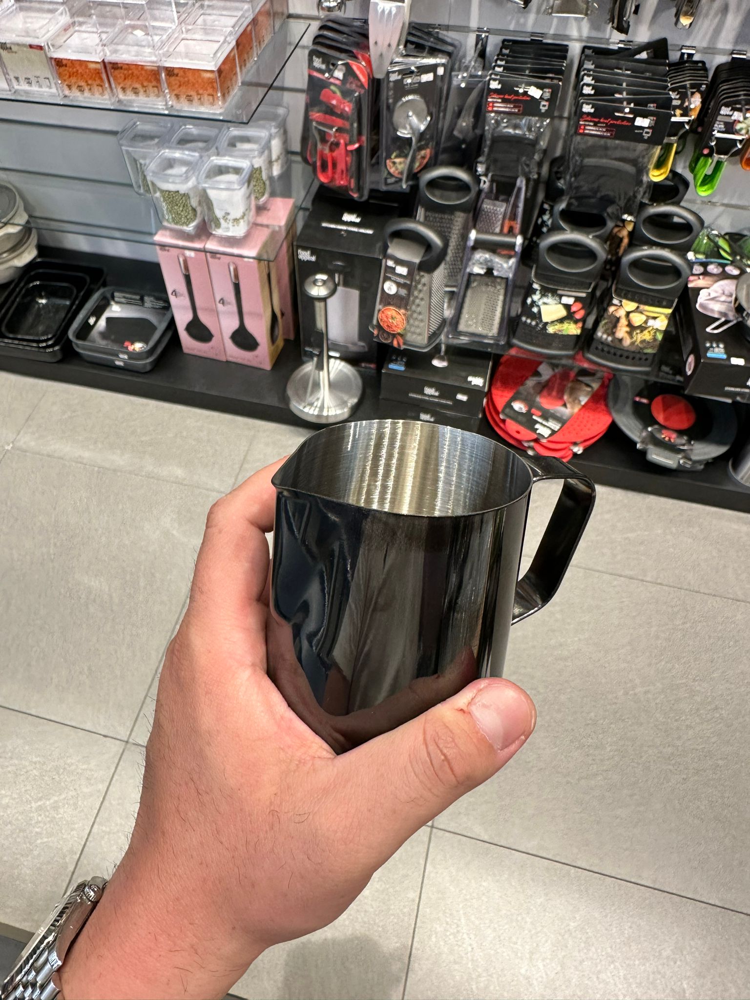 כד הקצפה - נירוסטה שחורה 350 מ״ל