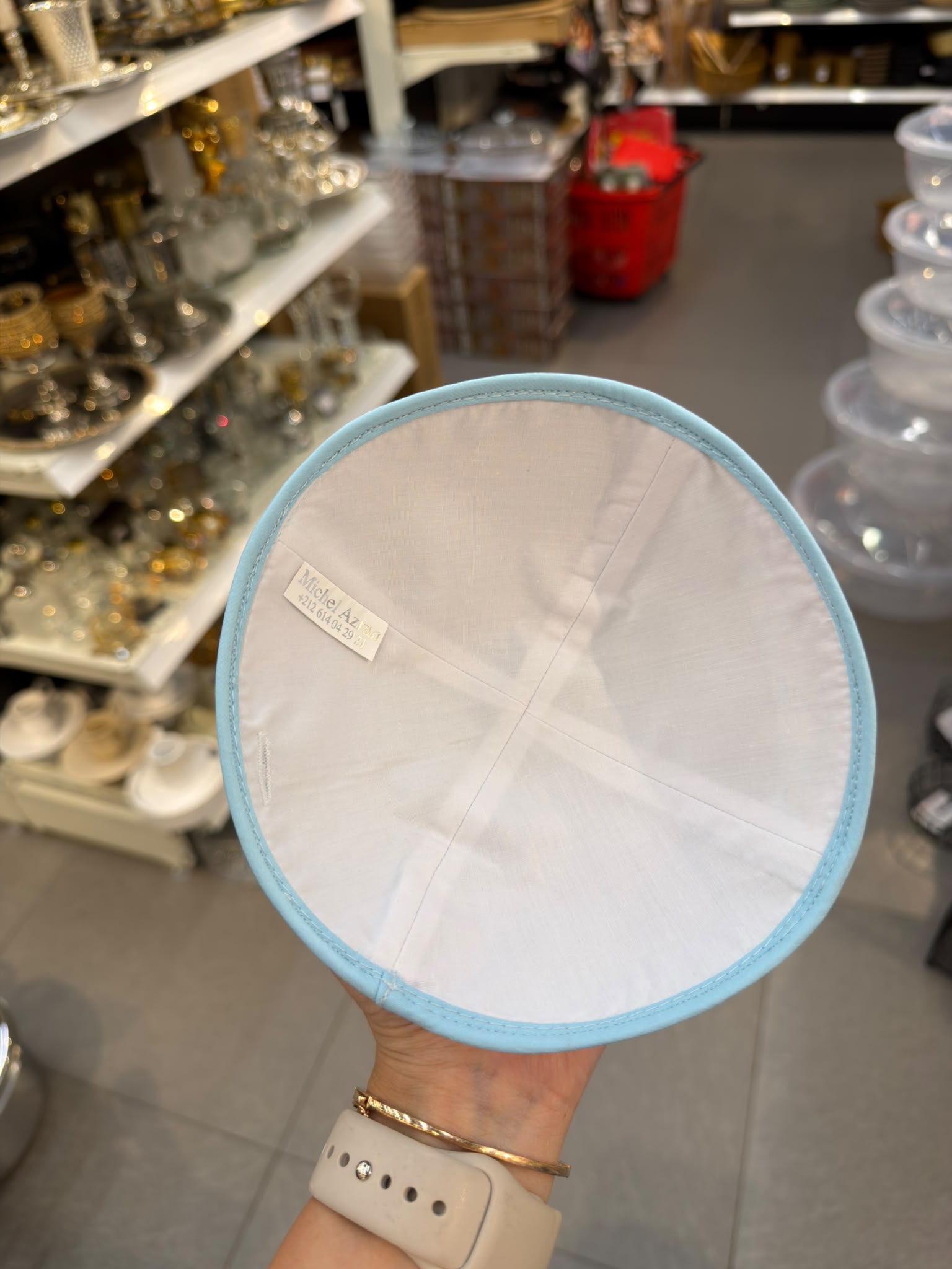 כיפה קטיפה מרוקאית 18 ס״מ – תכלת 'רבי חיים פינטו׳ כתוביות תכלת