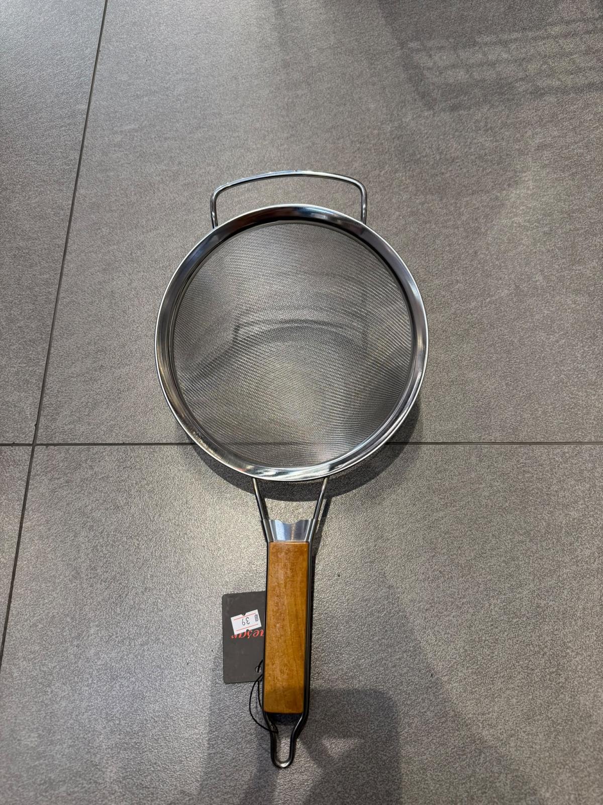 מסננת רשת ידית עץ 18 ס"מ