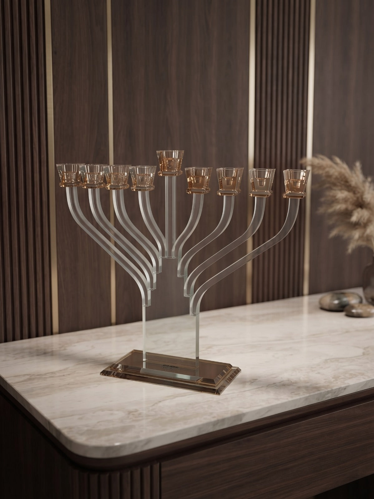 חנוכיה קריסטל - זרועות שקוף משולב קני אמבר על בסיס קריסטל אמבר 37X35 ס"מ דגם 14602