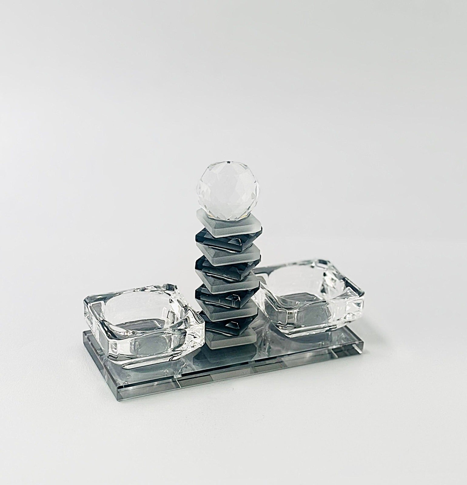 זוג מלחיה פתוחה – פירמידה קריסטל חלבי שחור