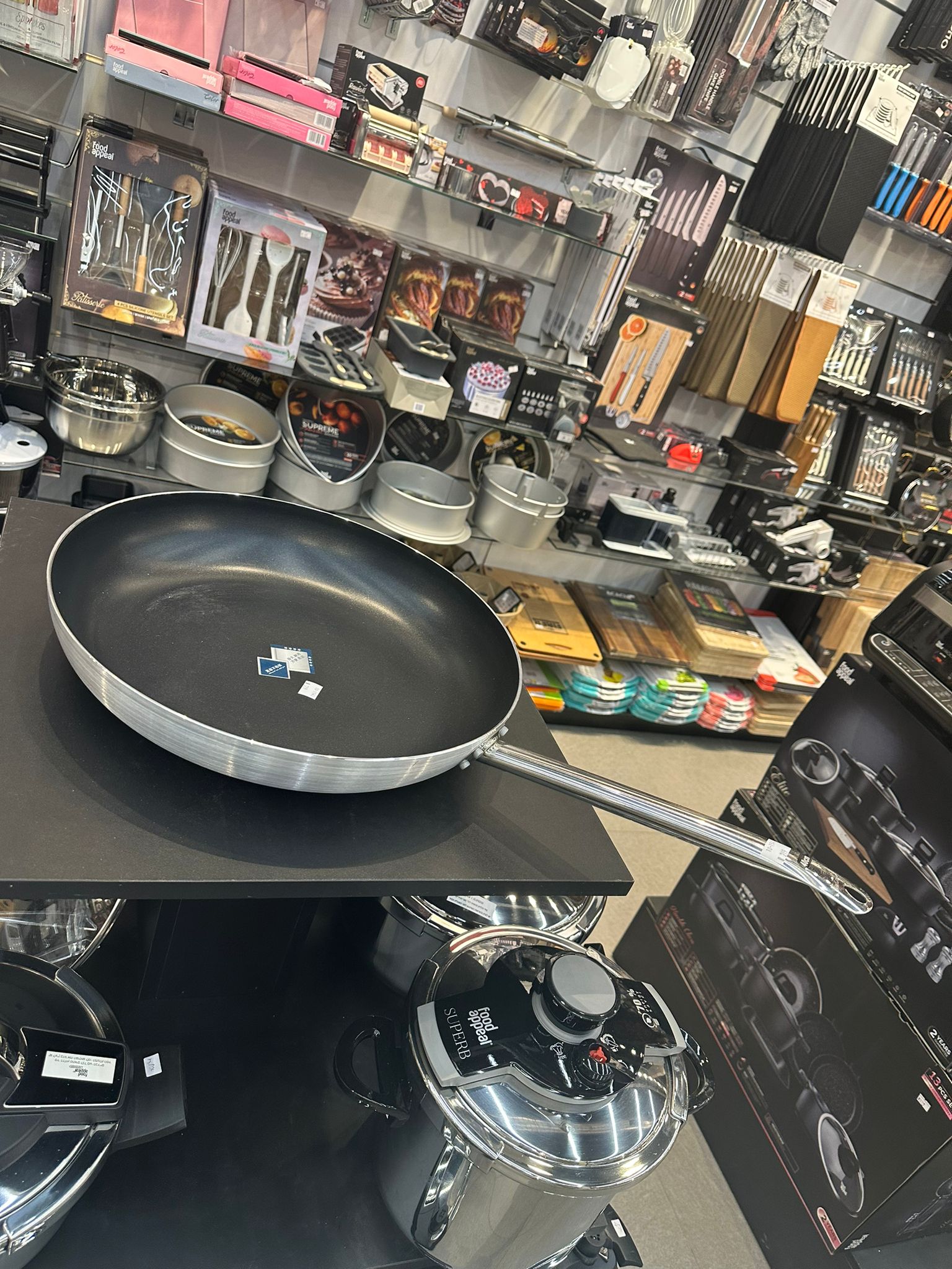 מחבת שף טפלון מקצועי אלומיניום ידית פלדה 40 ס״מ