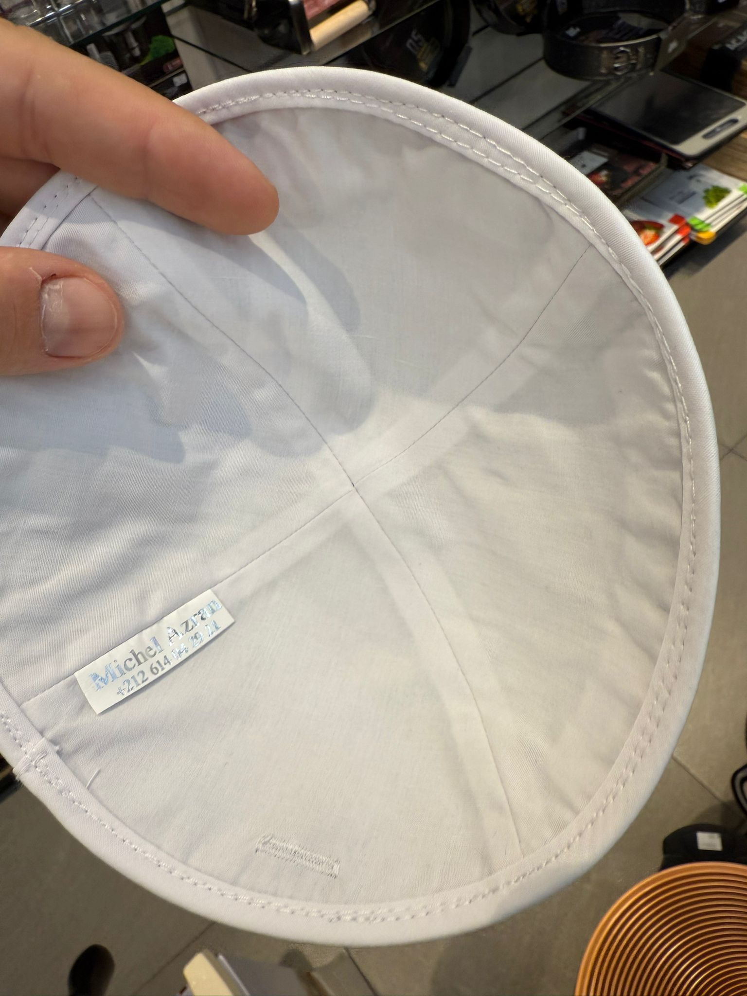 כיפה קטיפה מרוקאית 18 ס״מ – ג'ינס כחול 'רבי שמעון בר יוחאי' כתוביות לבן