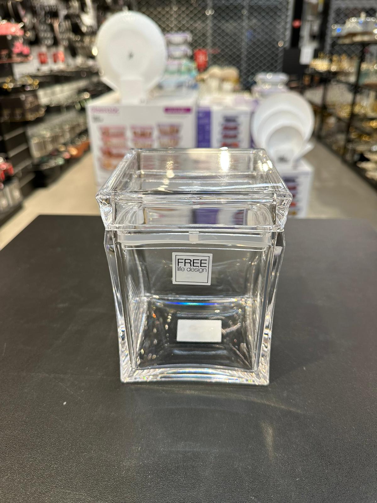 מיכל קופסת אחסון שקוף אקרילית 1.1 ל' מרובע קטן 11X11 ס"מ גובה 15 ס"מ FREE