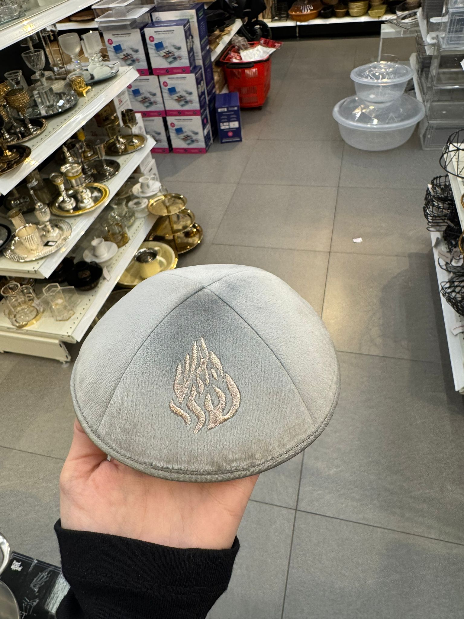 כיפה קטיפה מרוקאית (לילדים) 14 ס״מ – אפור ׳האש שלי' כתוביות רוז גולד