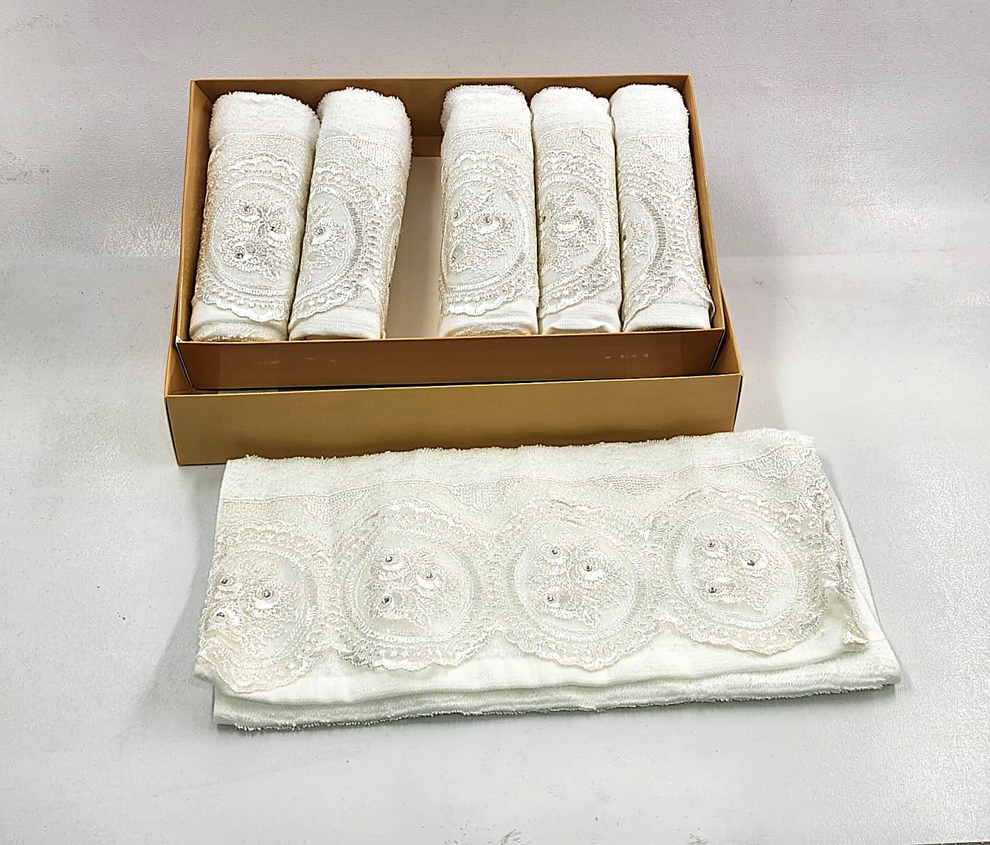 סט 6 מגבות ידיים - תחרה לבנות 40X60 ס"מ