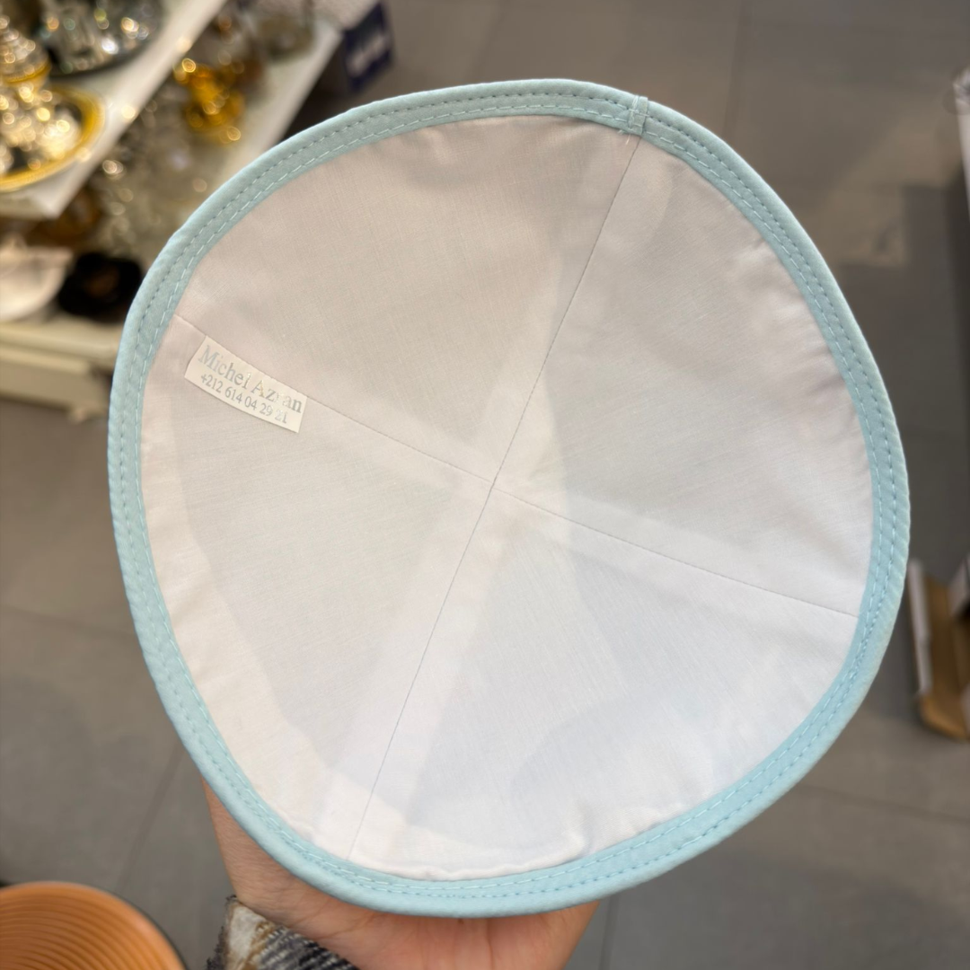 כיפה קטיפה מרוקאית 20 ס״מ – תכלת אוסקר 'בבא מאיר אביחצירא' כתוביות רוז גולד