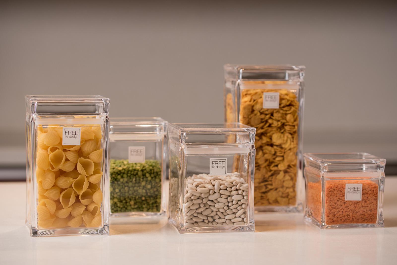 מיכל קופסת אחסון שקוף אקרילית 1.1 ל' מרובע קטן 11X11 ס"מ גובה 15 ס"מ FREE