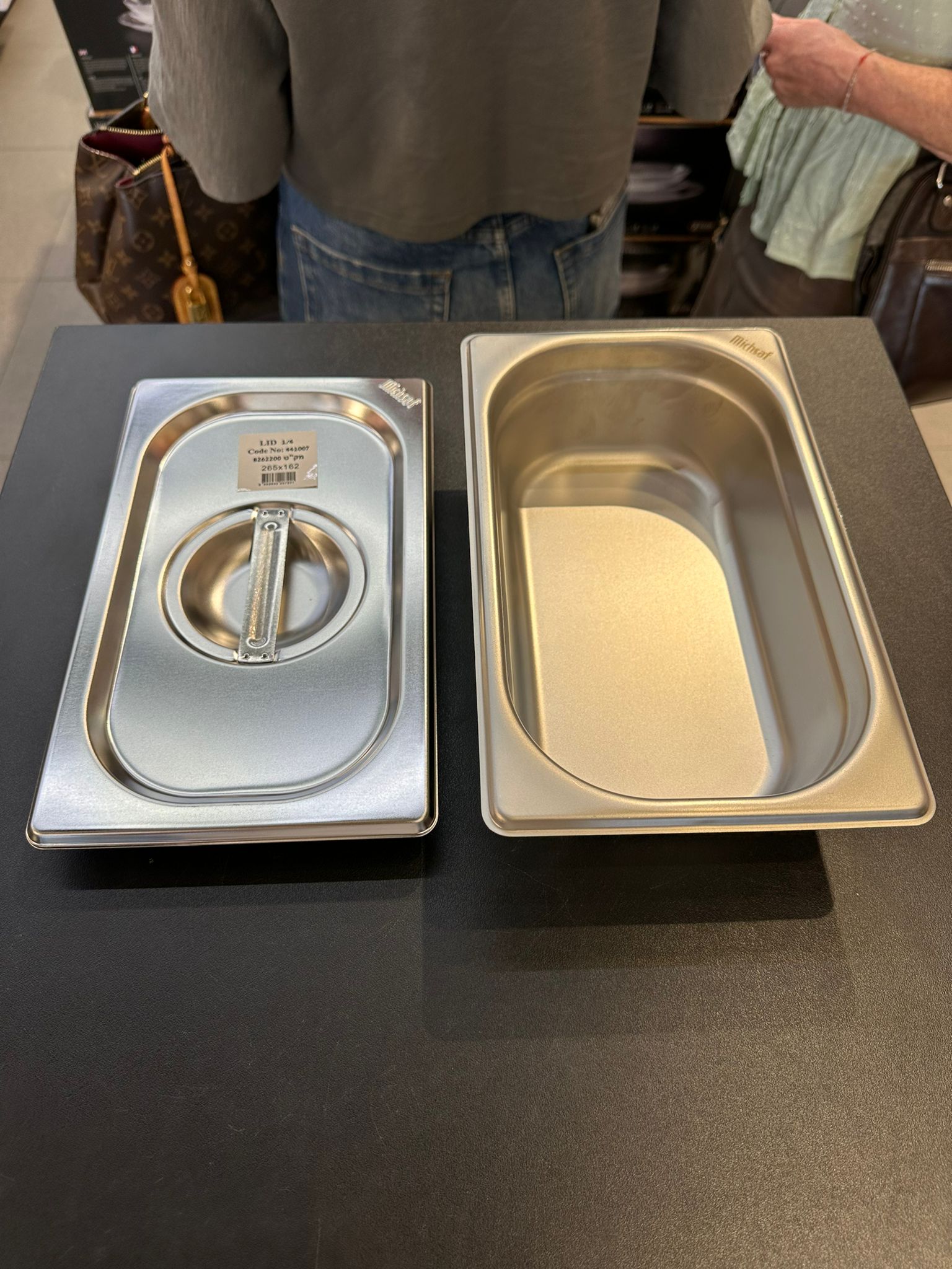 מארז אחסון וחימום - תבנית נירוסטה גסטרונום 1/4-6.5 + מכסה נירוסטה 1/4