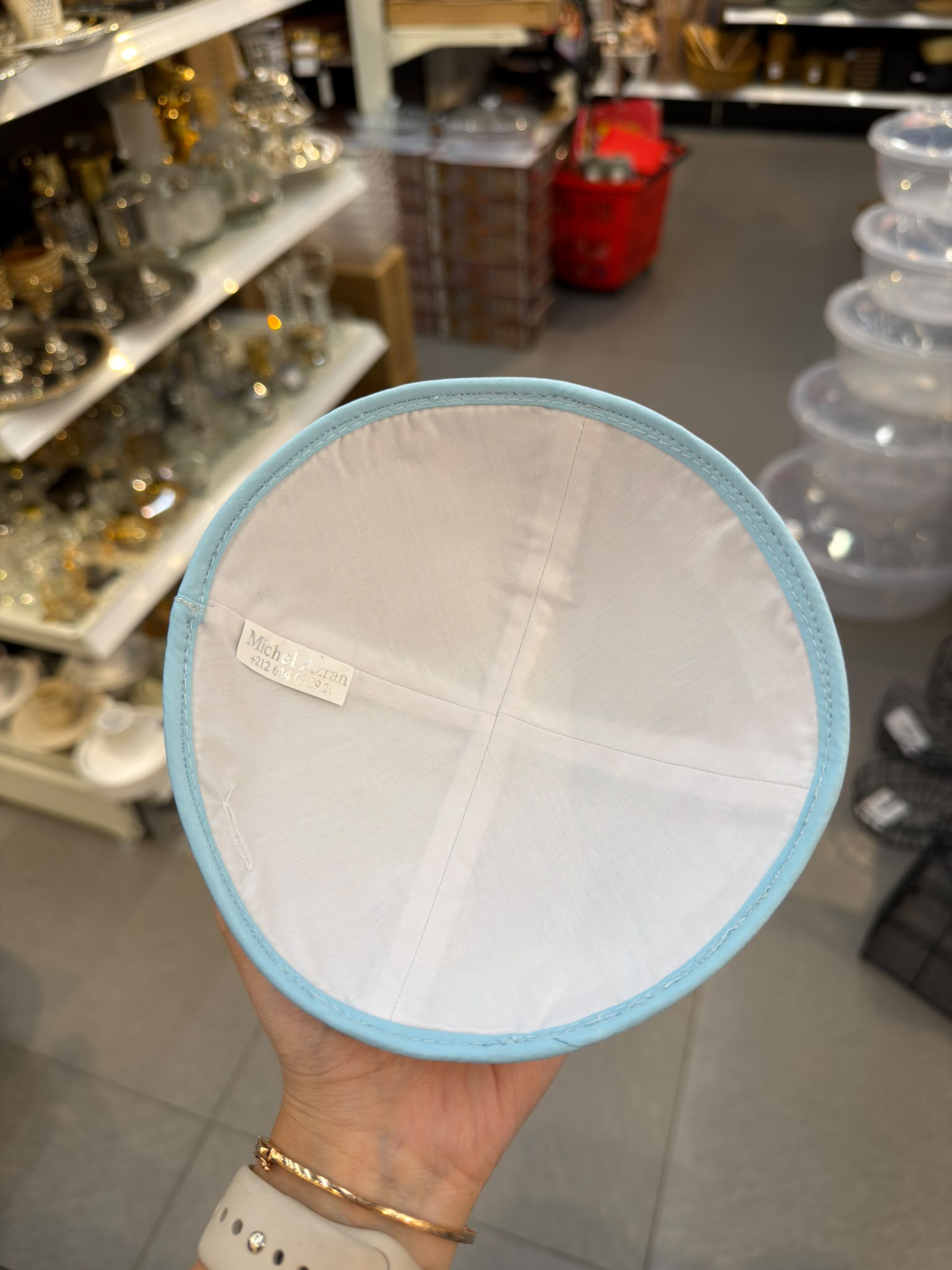 כיפה קטיפה מרוקאית 18 ס״מ – תכלת 'אור החיים הקדוש׳ כתוביות תכלת
