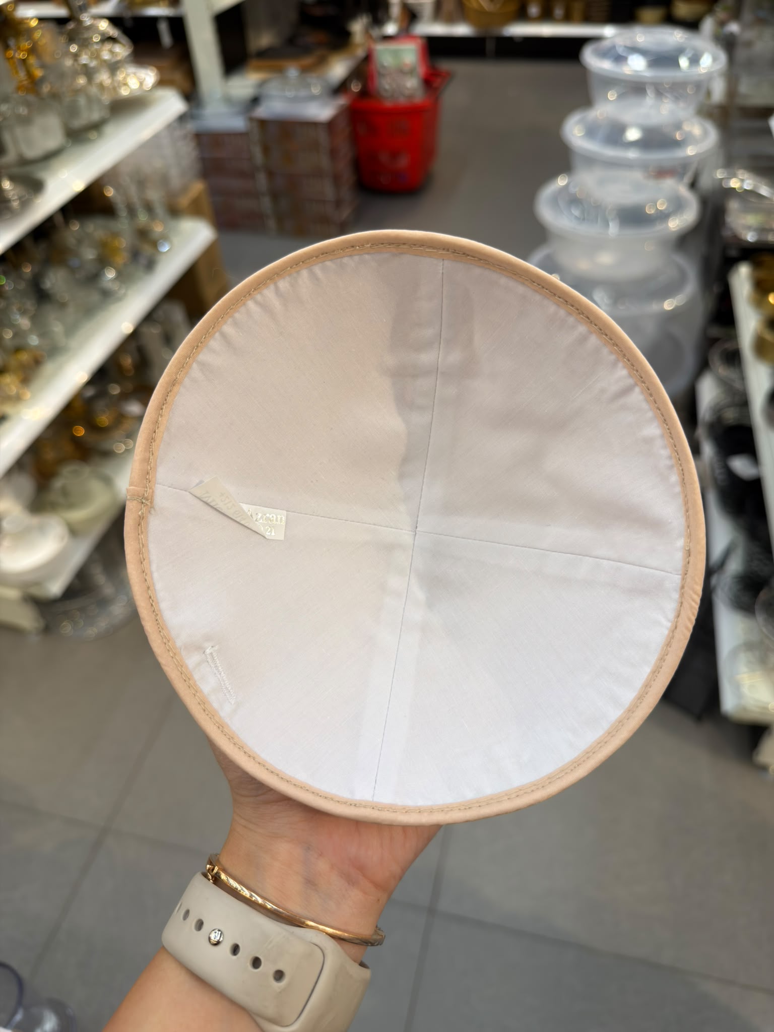 כיפה קטיפה מרוקאית 18 ס״מ – ורוד קלואה 'רבי נחמן מברסלב׳ כתוביות ורוד קלואה