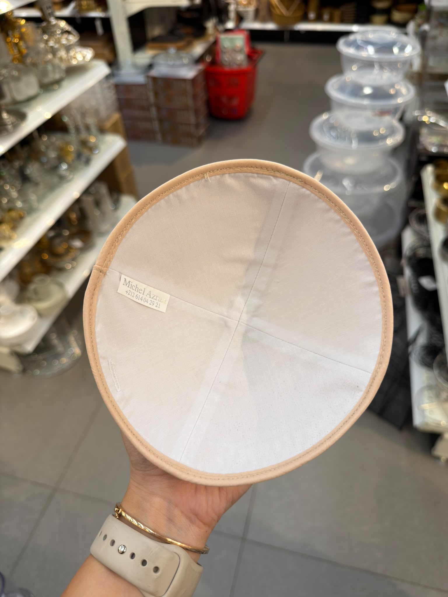 כיפה קטיפה מרוקאית 18 ס״מ – ורוד קלואה 'אור החיים הקדוש׳ כתוביות ורוד קלואה