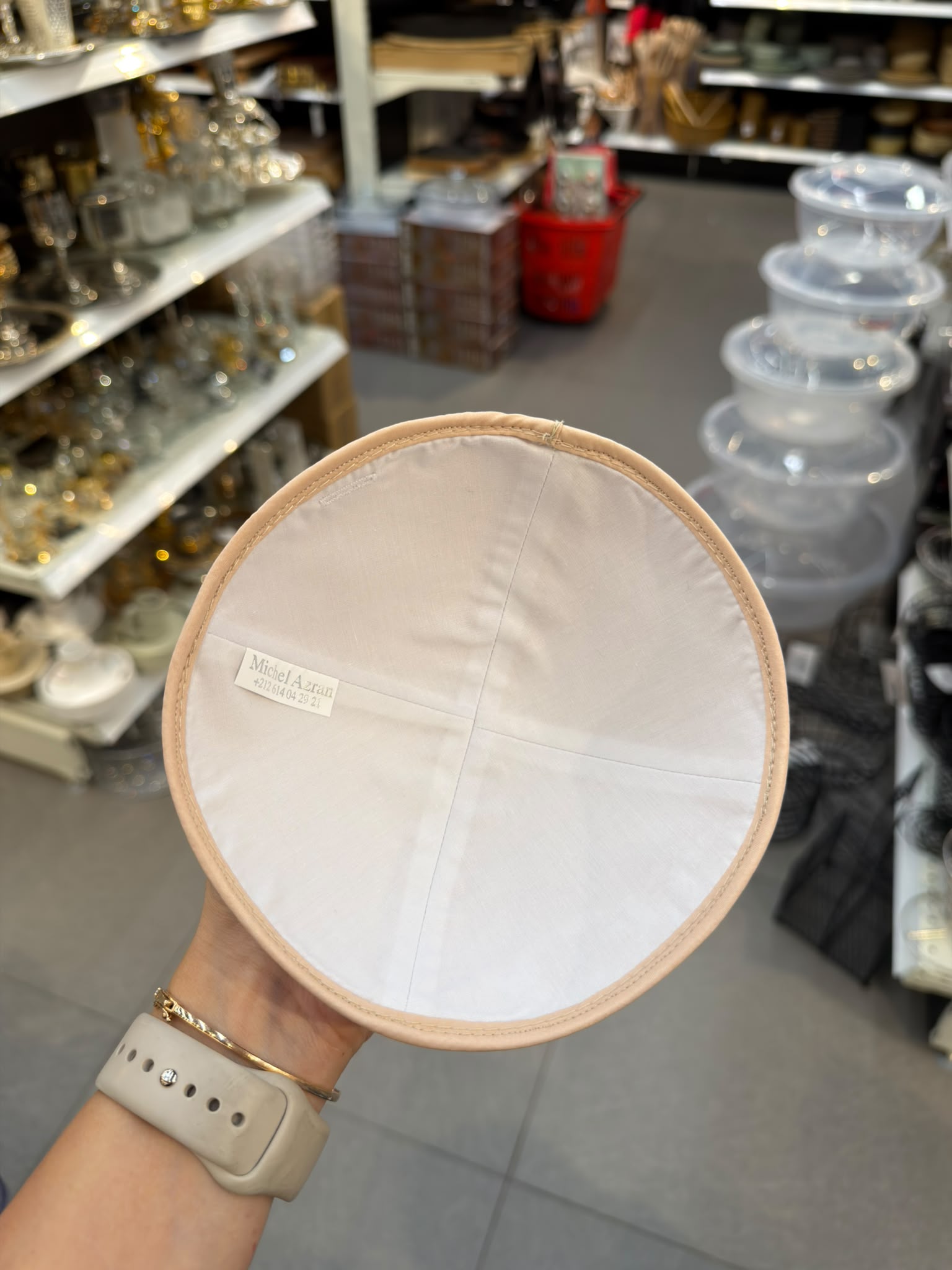 כיפה קטיפה מרוקאית 18 ס״מ – ורוד קלואה 'רבי חיים פינטו׳ כתוביות ורוד קלואה