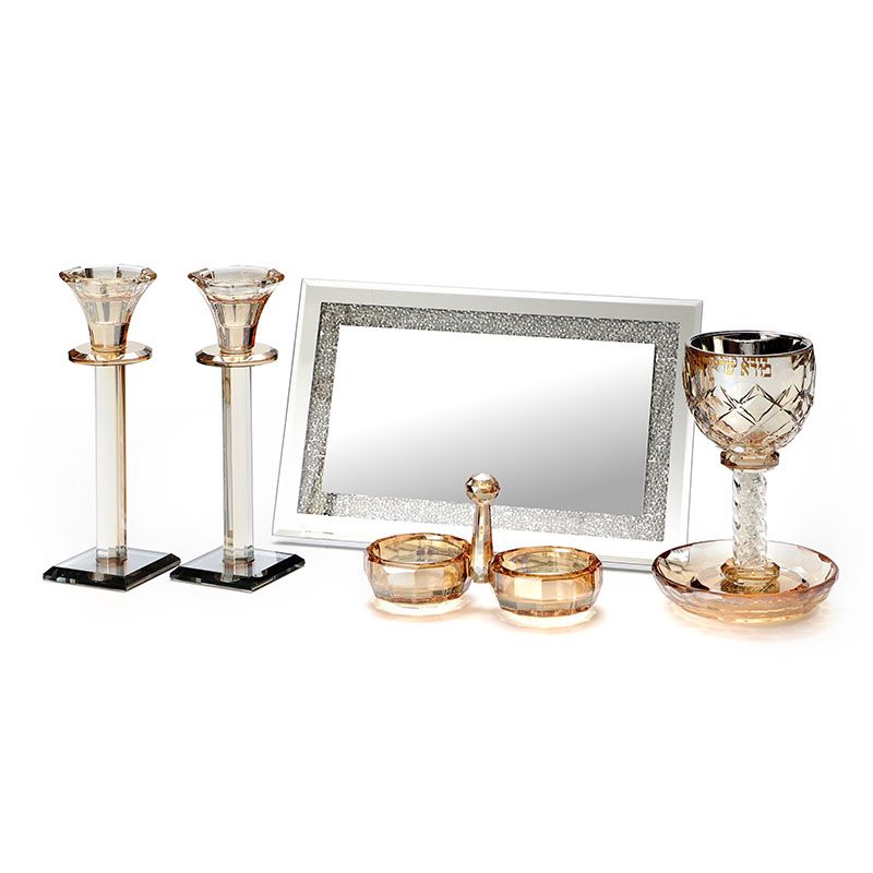סט לכלה 4 חלקים - זוג פמוט + כוס קידוש + מגש זכוכית לפמוט \ חלה + מלחיה לשבת קריסטל אמבר