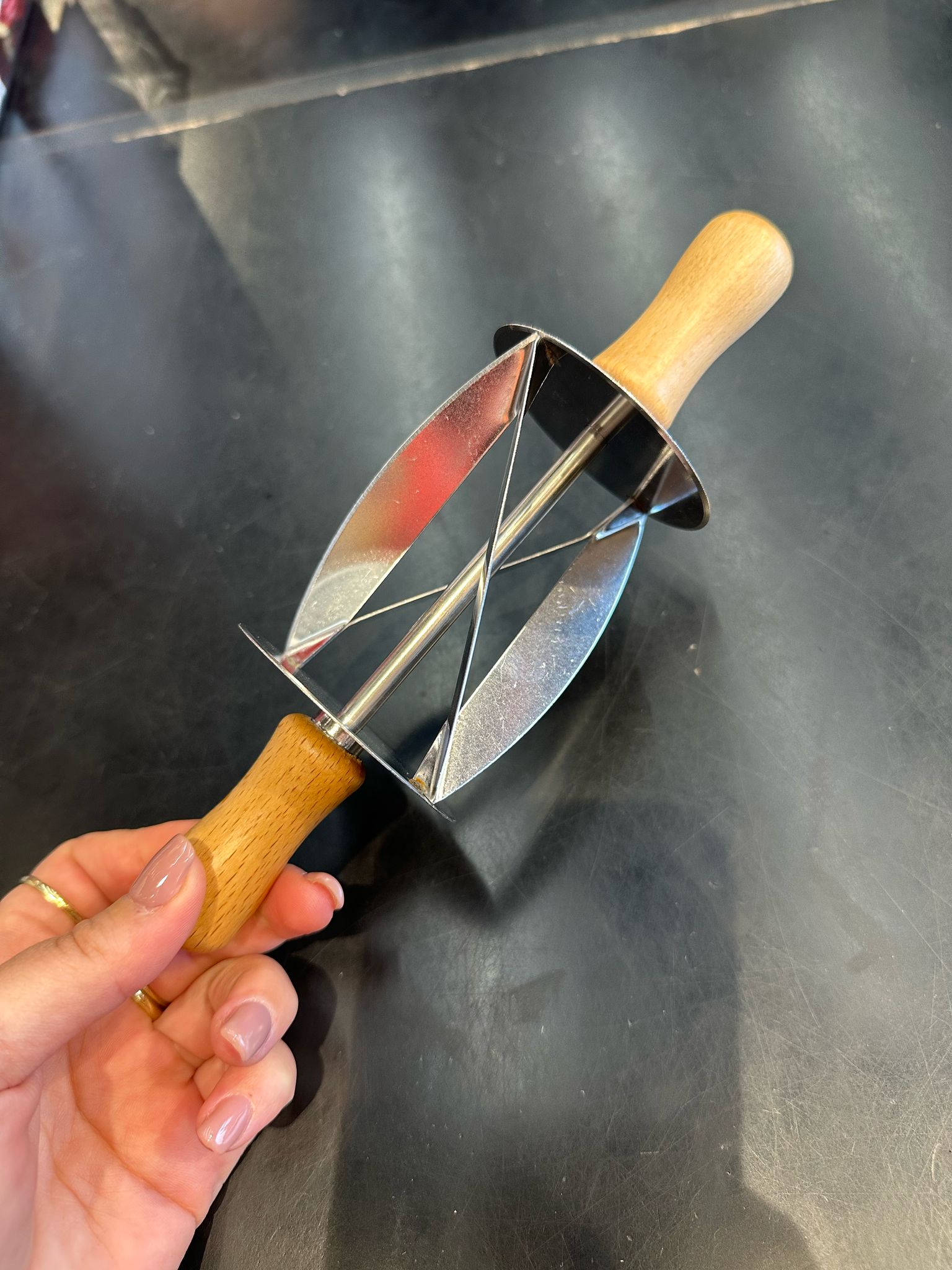 מערוך קרואסון נירוסטה