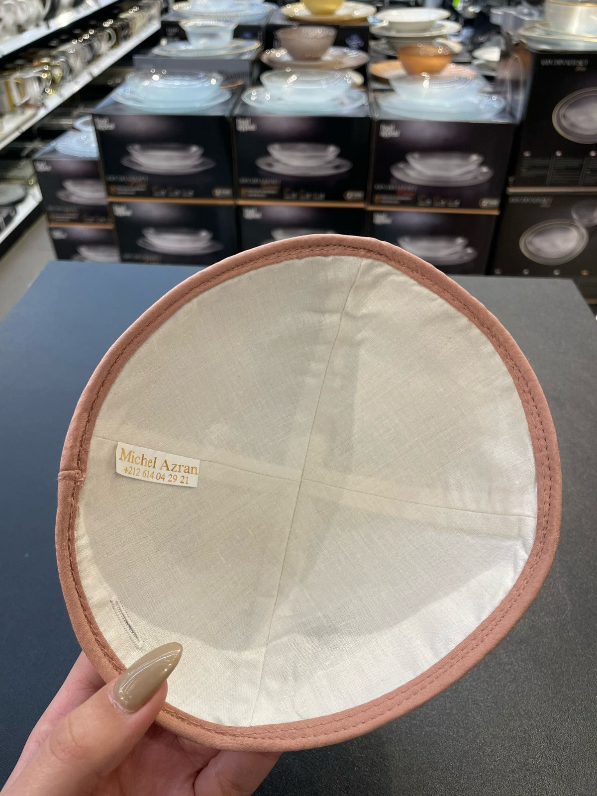 כיפה קטיפה מרוקאית 18 ס״מ – אפרסק ׳סידנא בבא סאלי׳ כתוביות רוז גולד