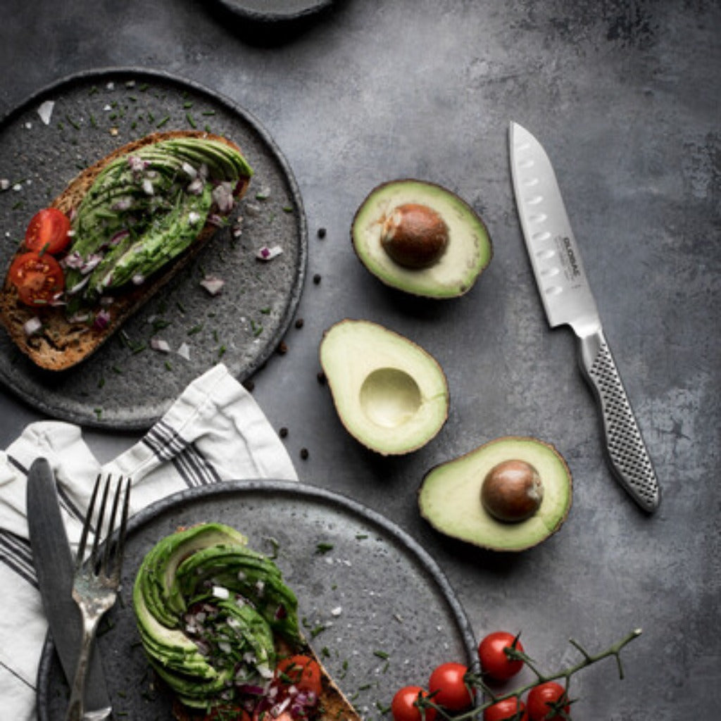 סכין סנטוקו 10 ס"מ GLOBAL | GS-57