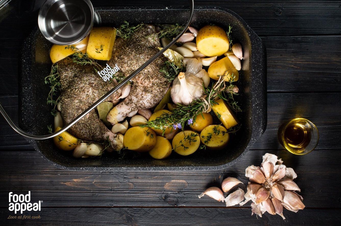 רוסטר עם מכסה ארומטי , 26*39 ס"מ , 7.8 ליטר שיש שחור מבית food appeal