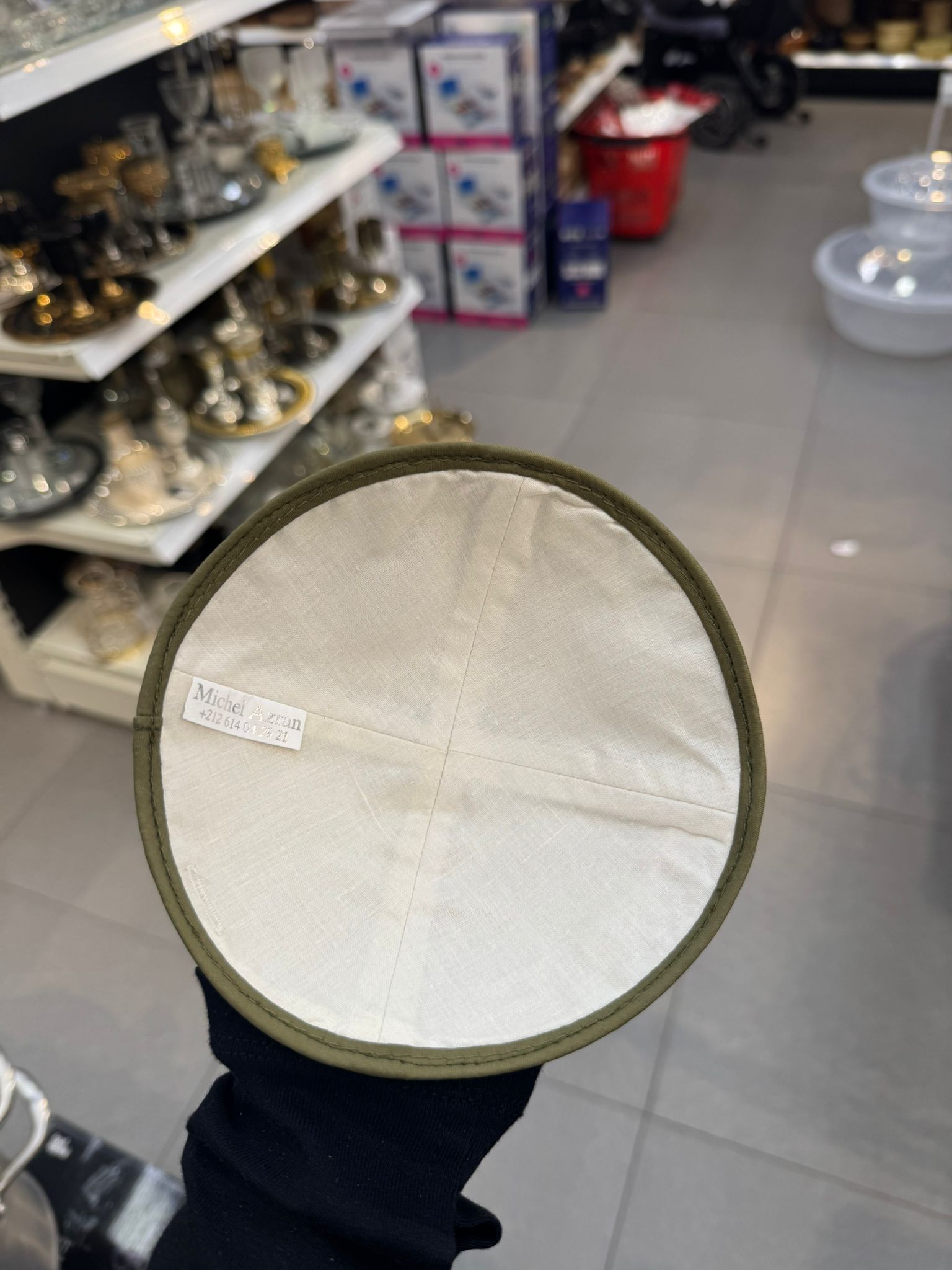 כיפה קטיפה מרוקאית (לילדים) 14 ס״מ – ירוק זית ׳רבי מאיר בעל הנס' כתוביות רוז גולד