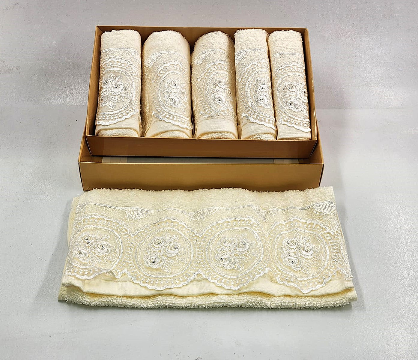 סט 6 מגבות ידיים - תחרה אופווייט 40X60 ס"מ