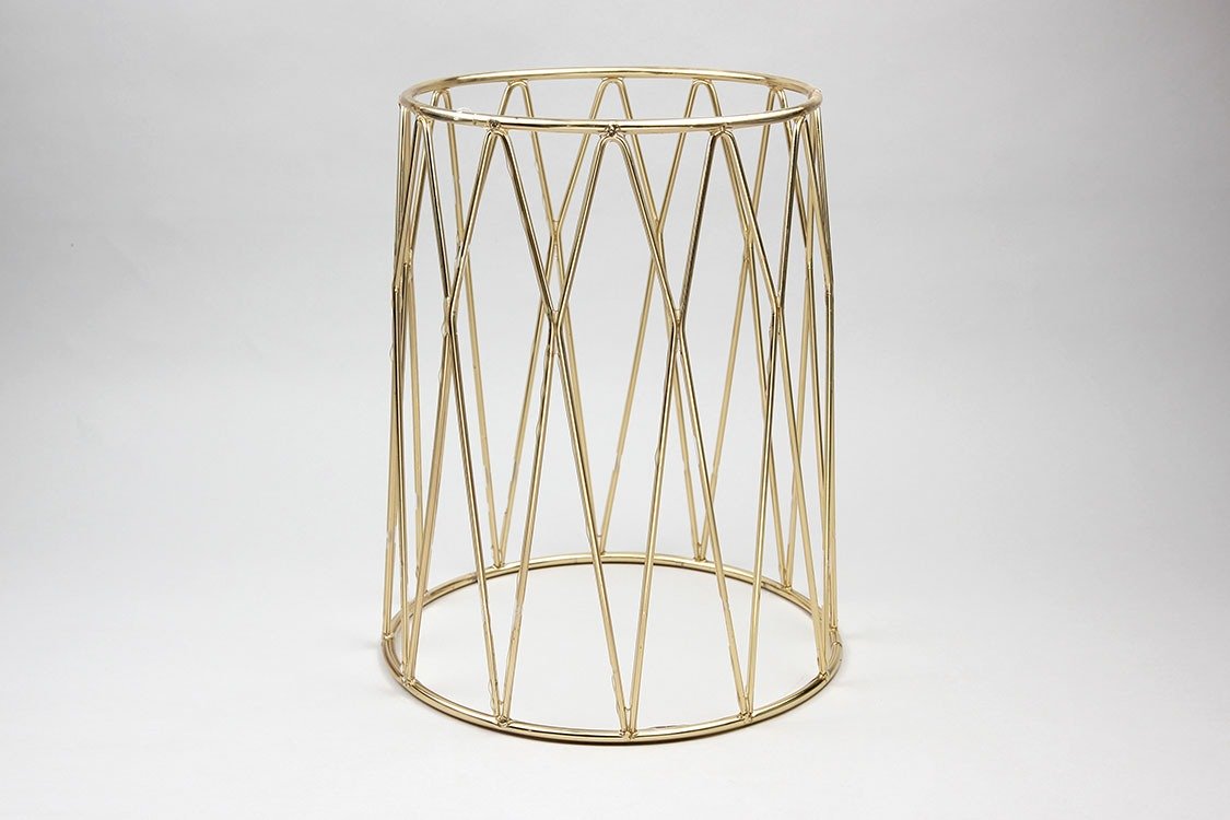 סטנד עגול קוני זהב גובה 30 ס”מ